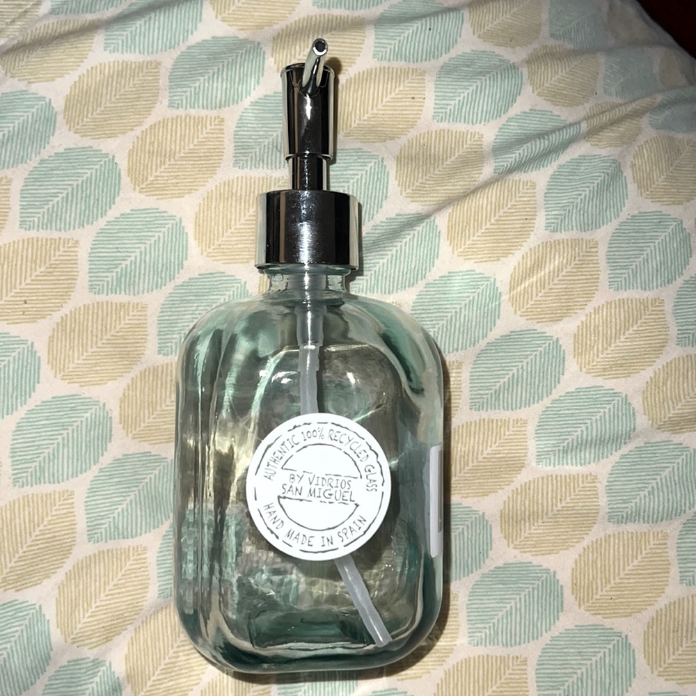 Glass hand soap dispenser